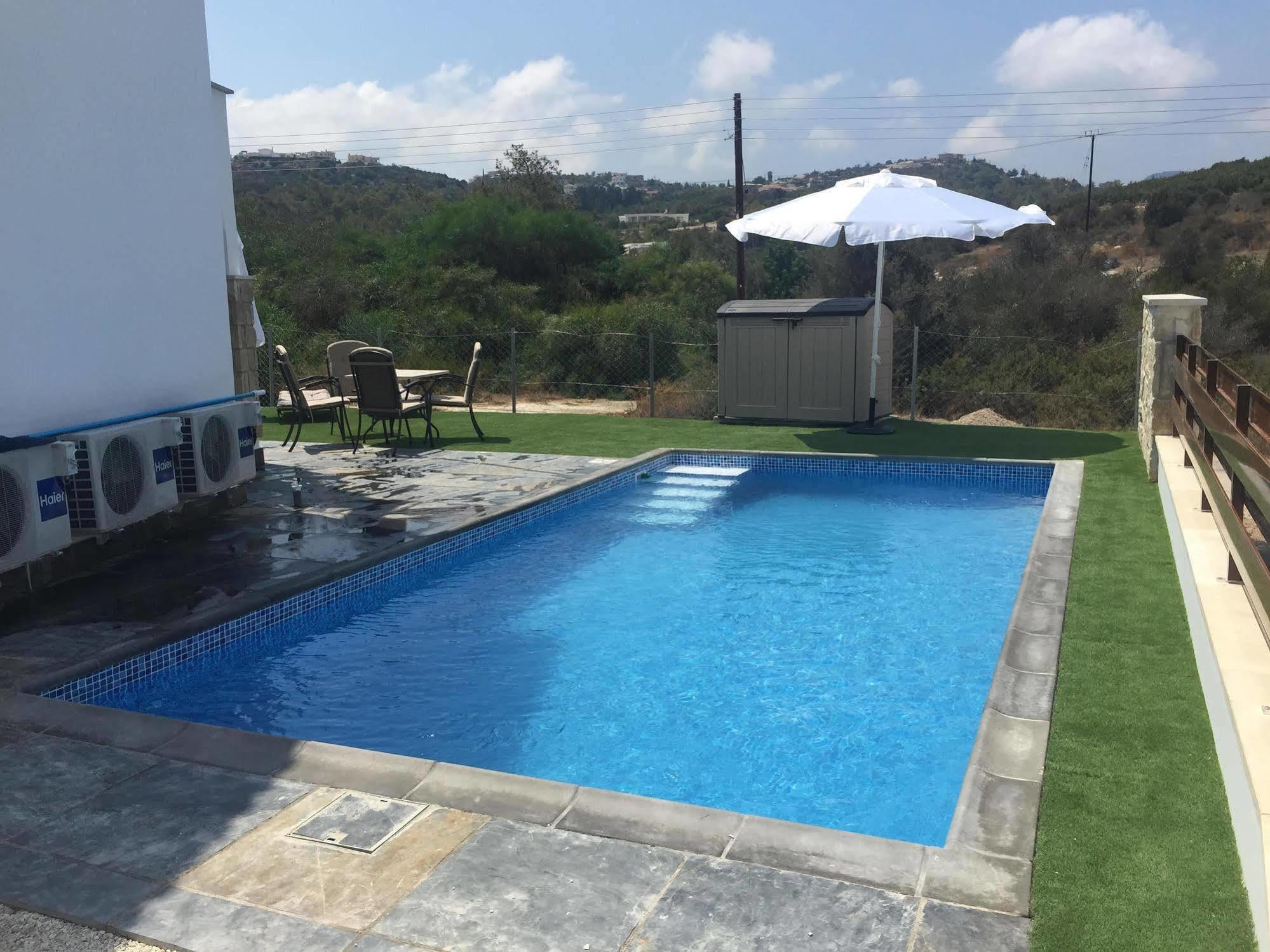 Latchi Escape Hotel And Suites Polis Esterno foto