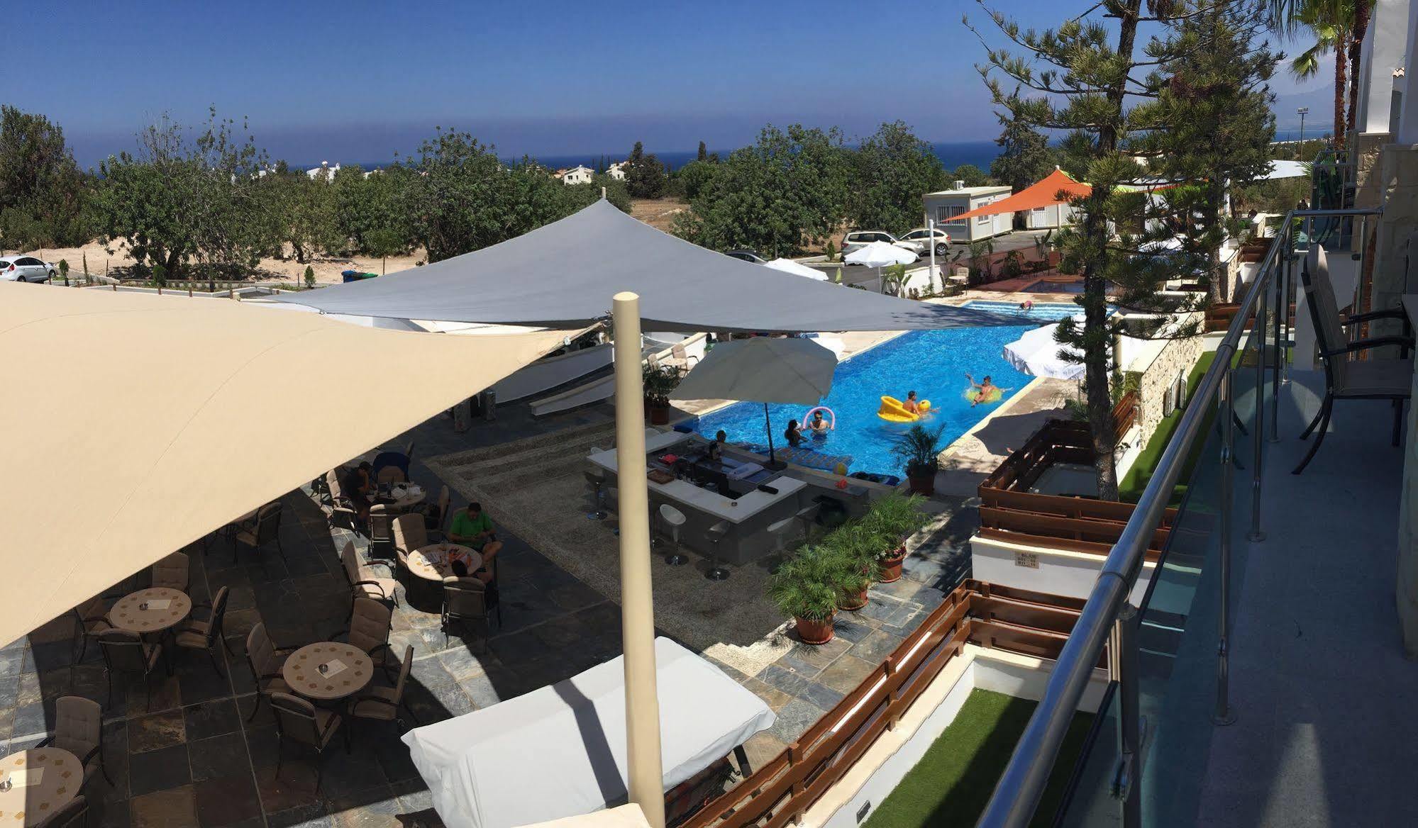 Latchi Escape Hotel And Suites Polis Esterno foto