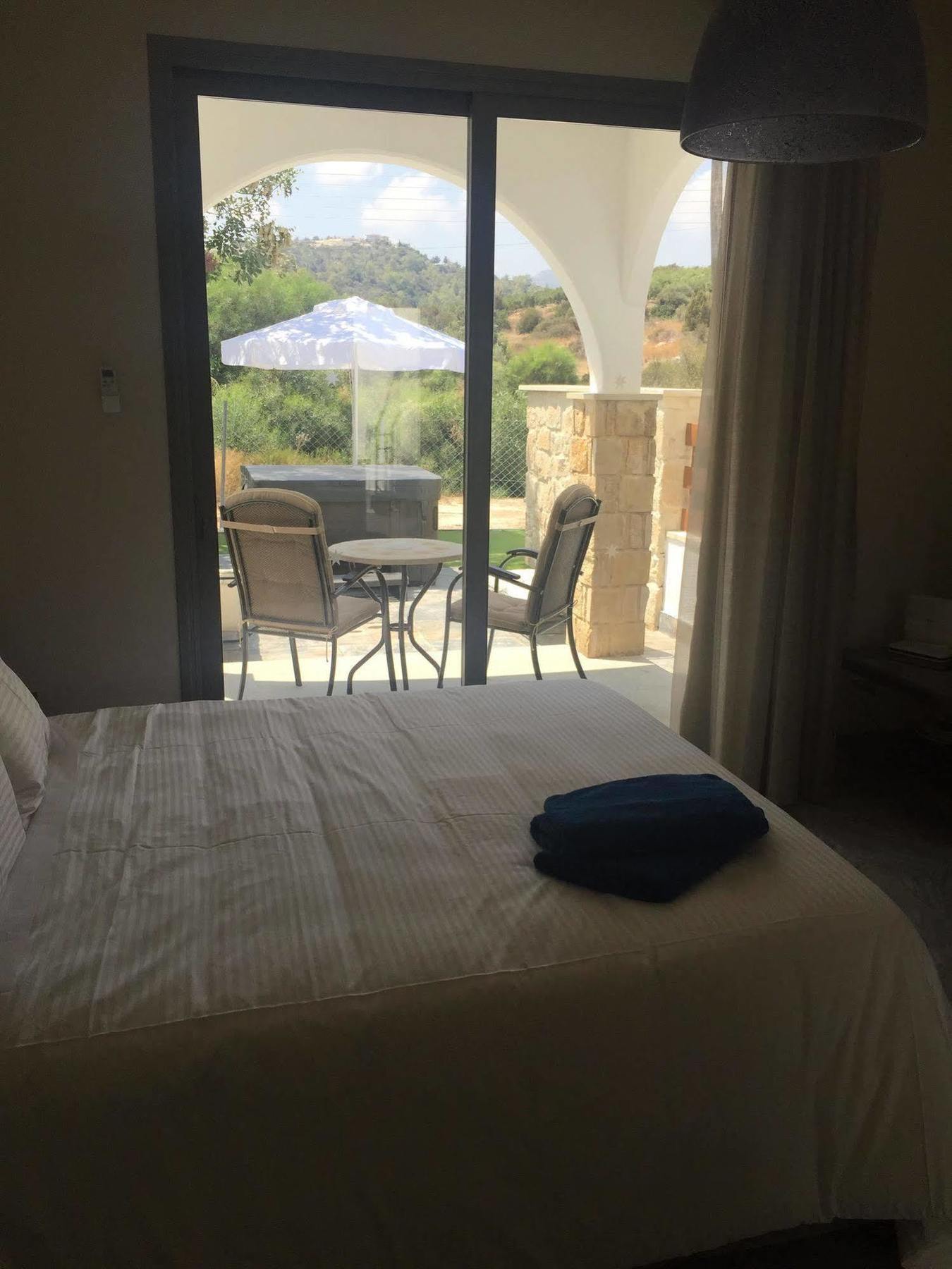Latchi Escape Hotel And Suites Polis Esterno foto