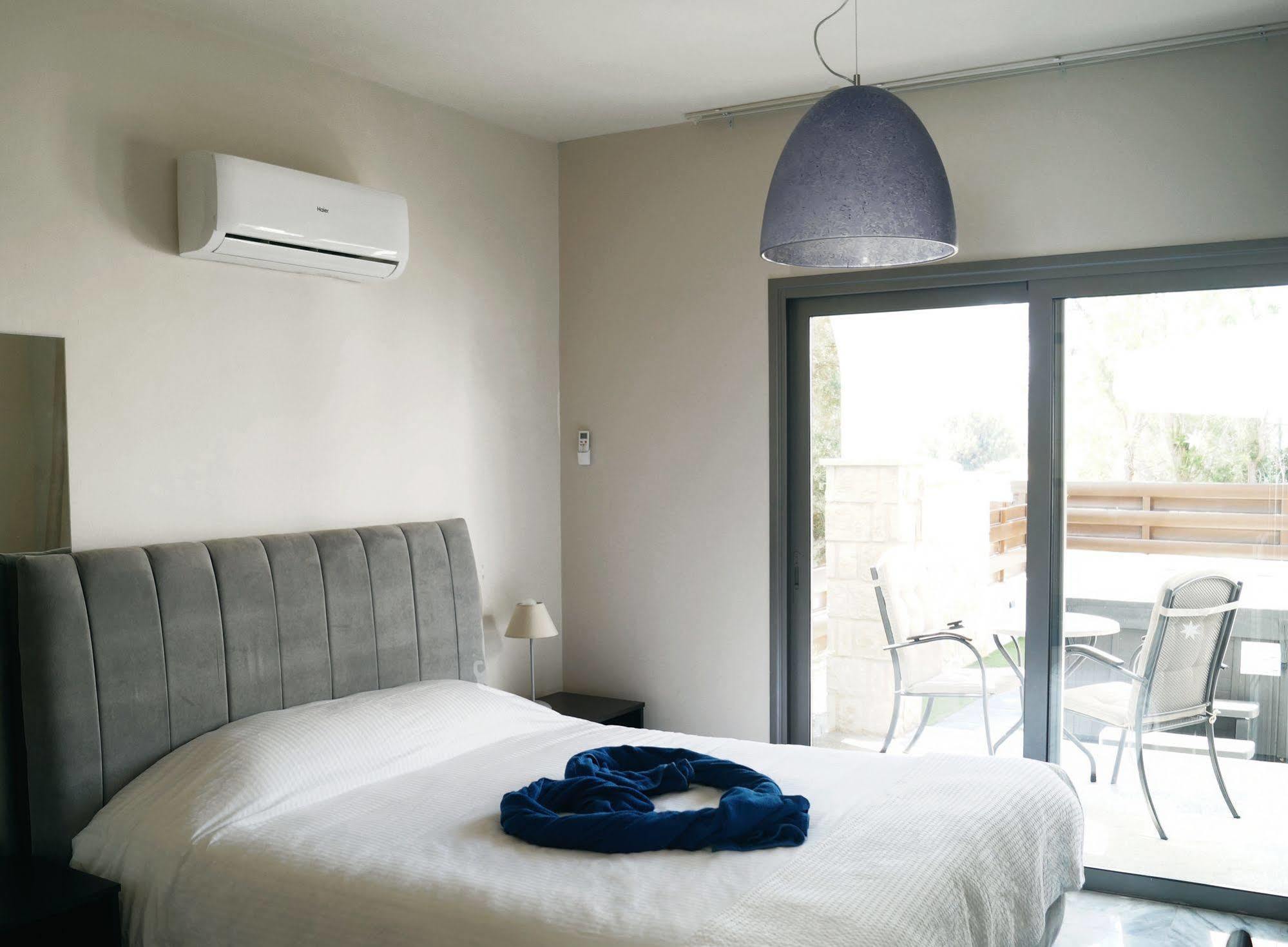 Latchi Escape Hotel And Suites Polis Esterno foto