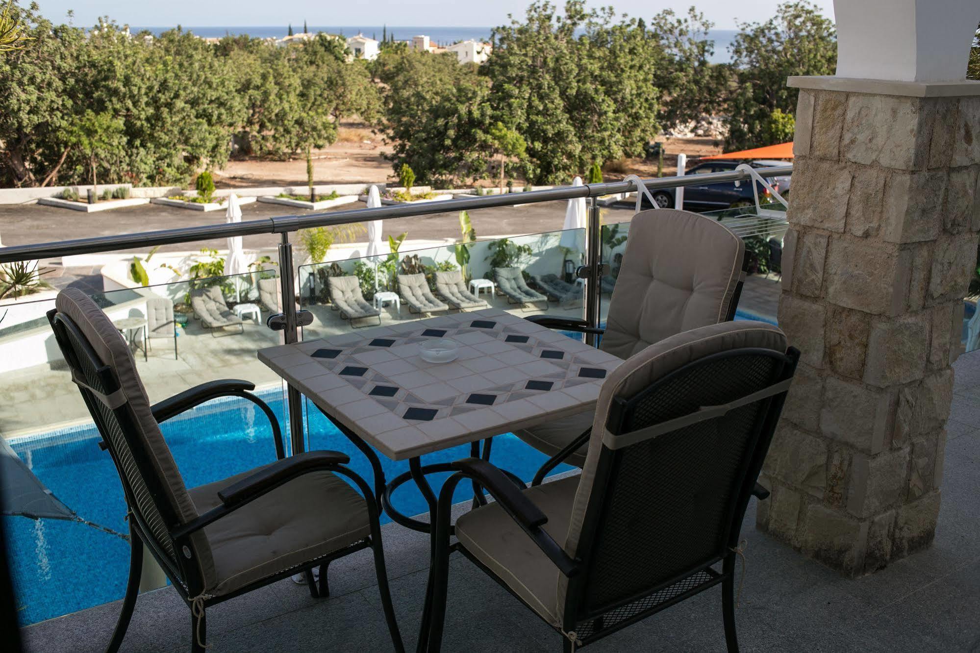 Latchi Escape Hotel And Suites Polis Esterno foto