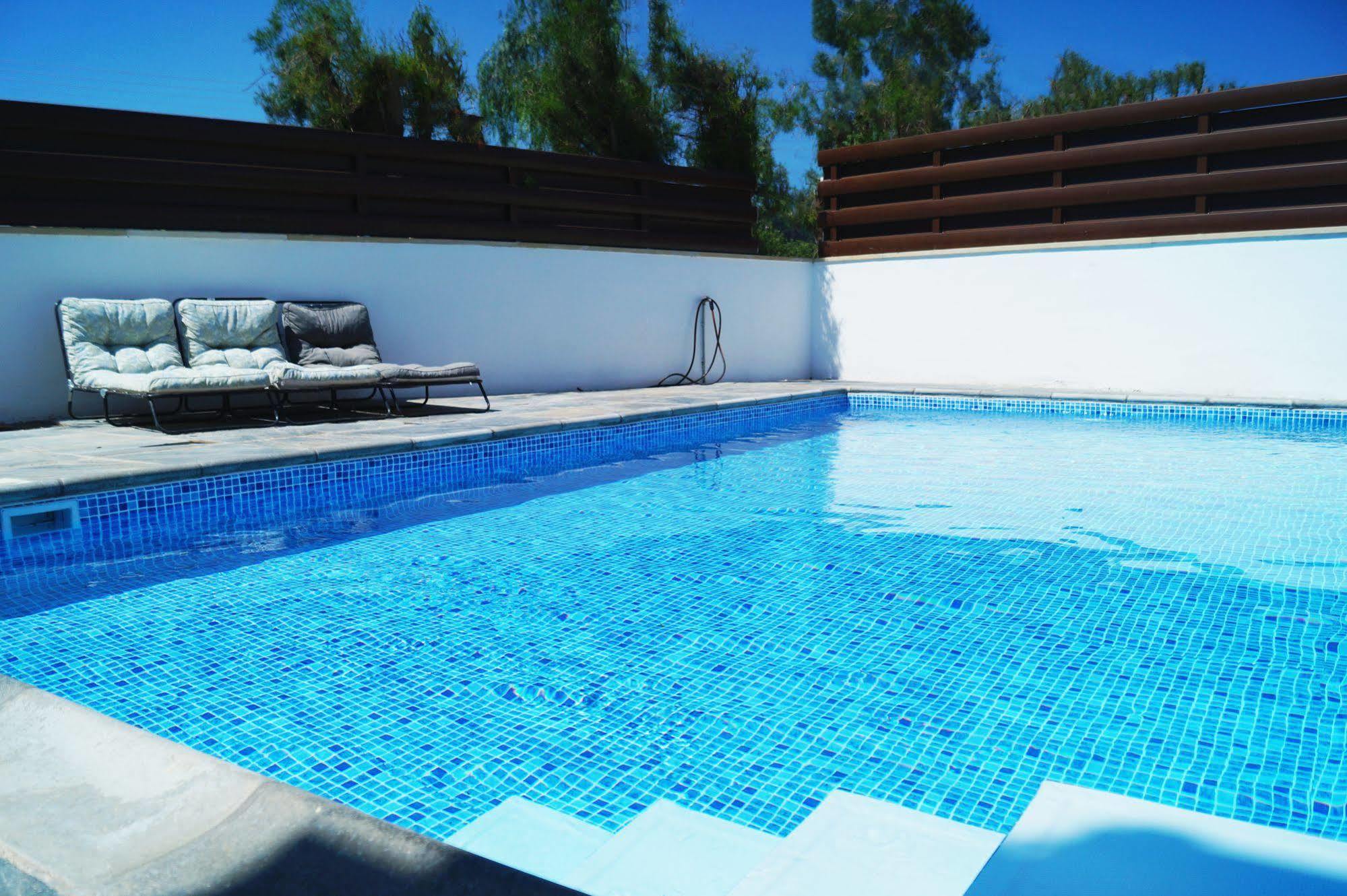 Latchi Escape Hotel And Suites Polis Esterno foto