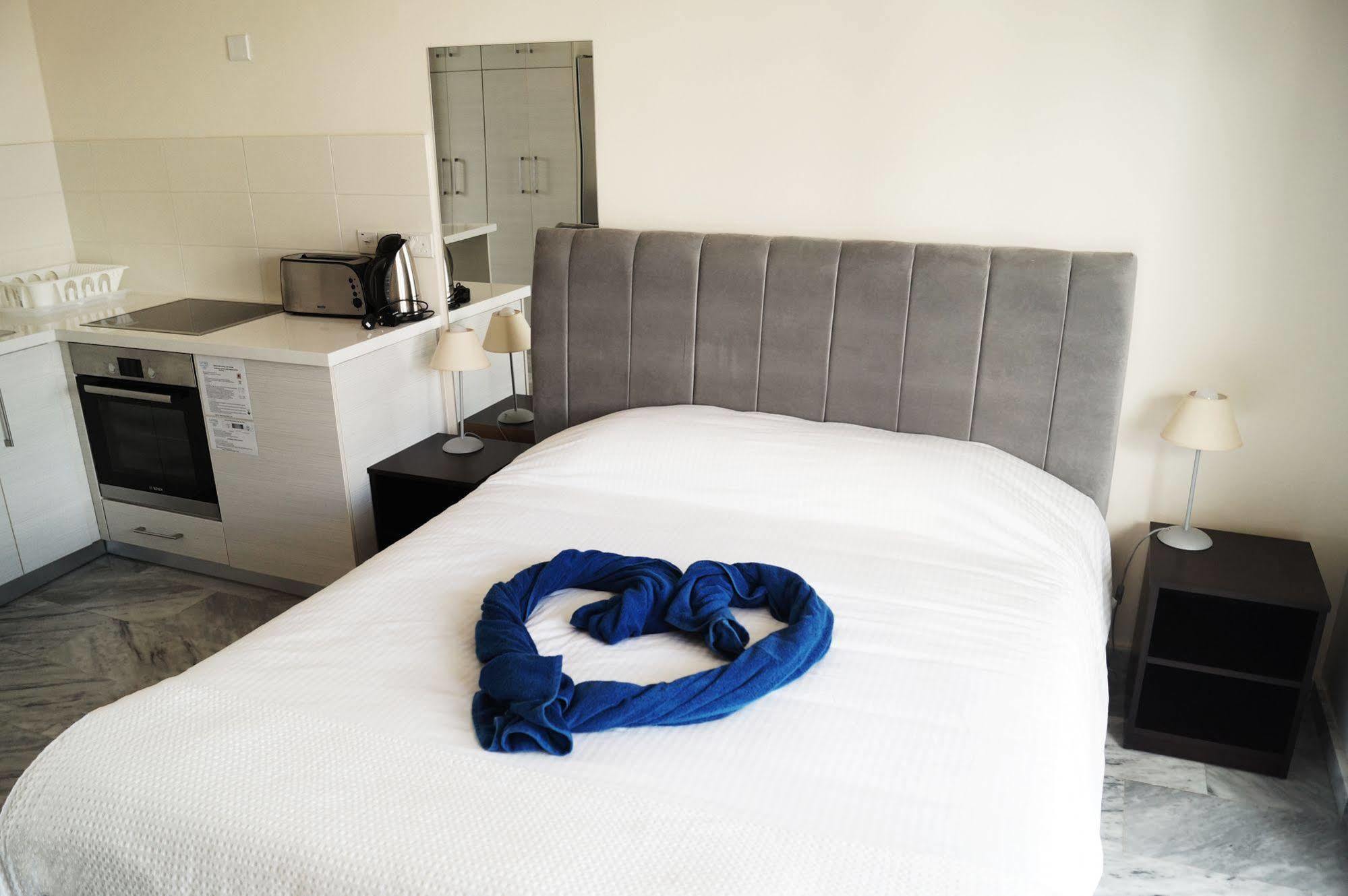 Latchi Escape Hotel And Suites Polis Esterno foto